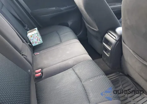 2015 Nissan Sentra Sr z USA, uszkodzony, nr VIN 3N1AB7AP3FY297396